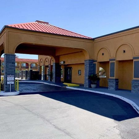 Quality Inn Redding Near I-5 מראה חיצוני תמונה