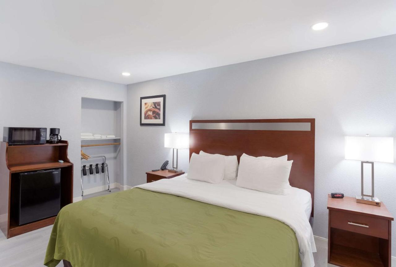 Quality Inn Redding Near I-5 מראה חיצוני תמונה