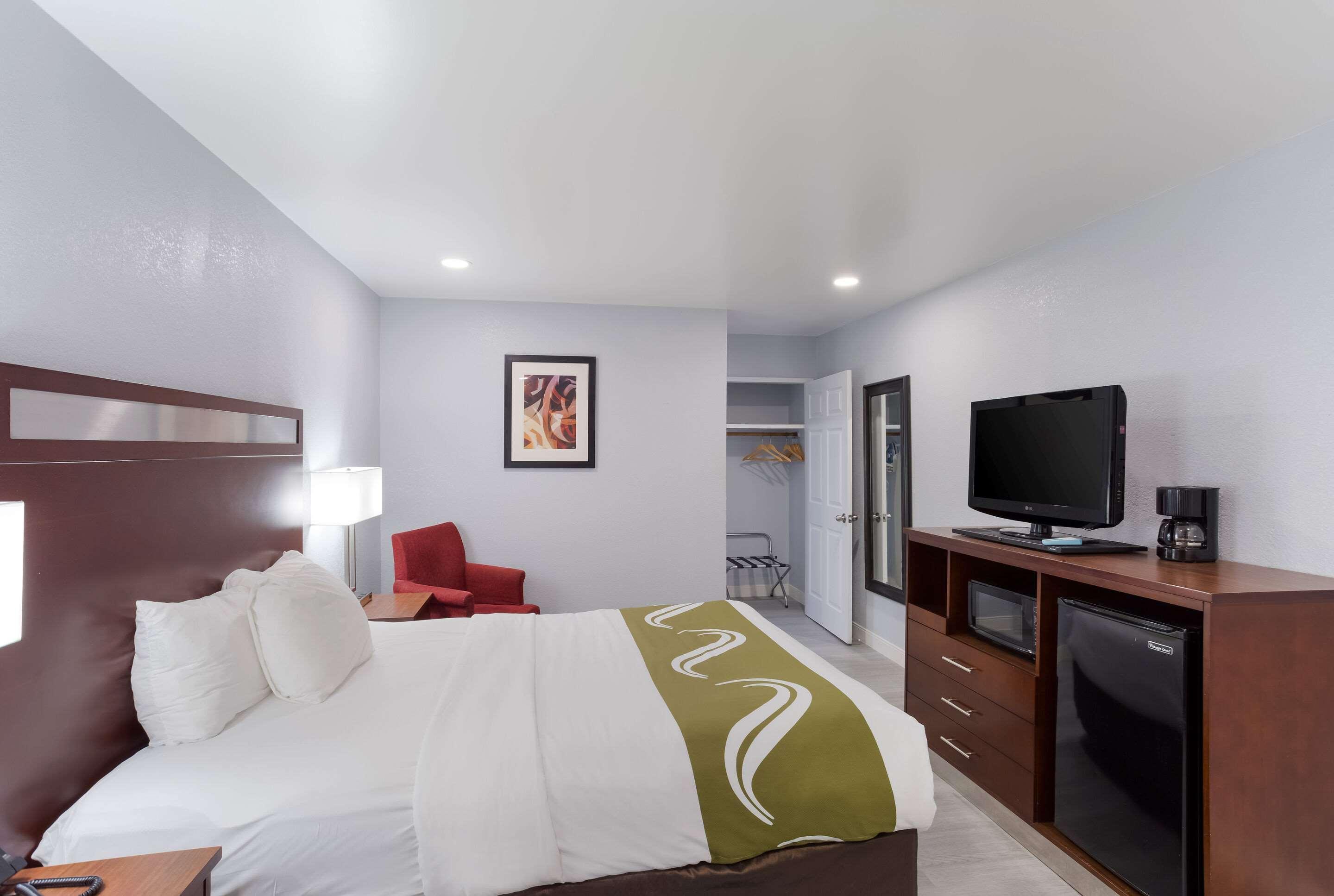 Quality Inn Redding Near I-5 מראה חיצוני תמונה