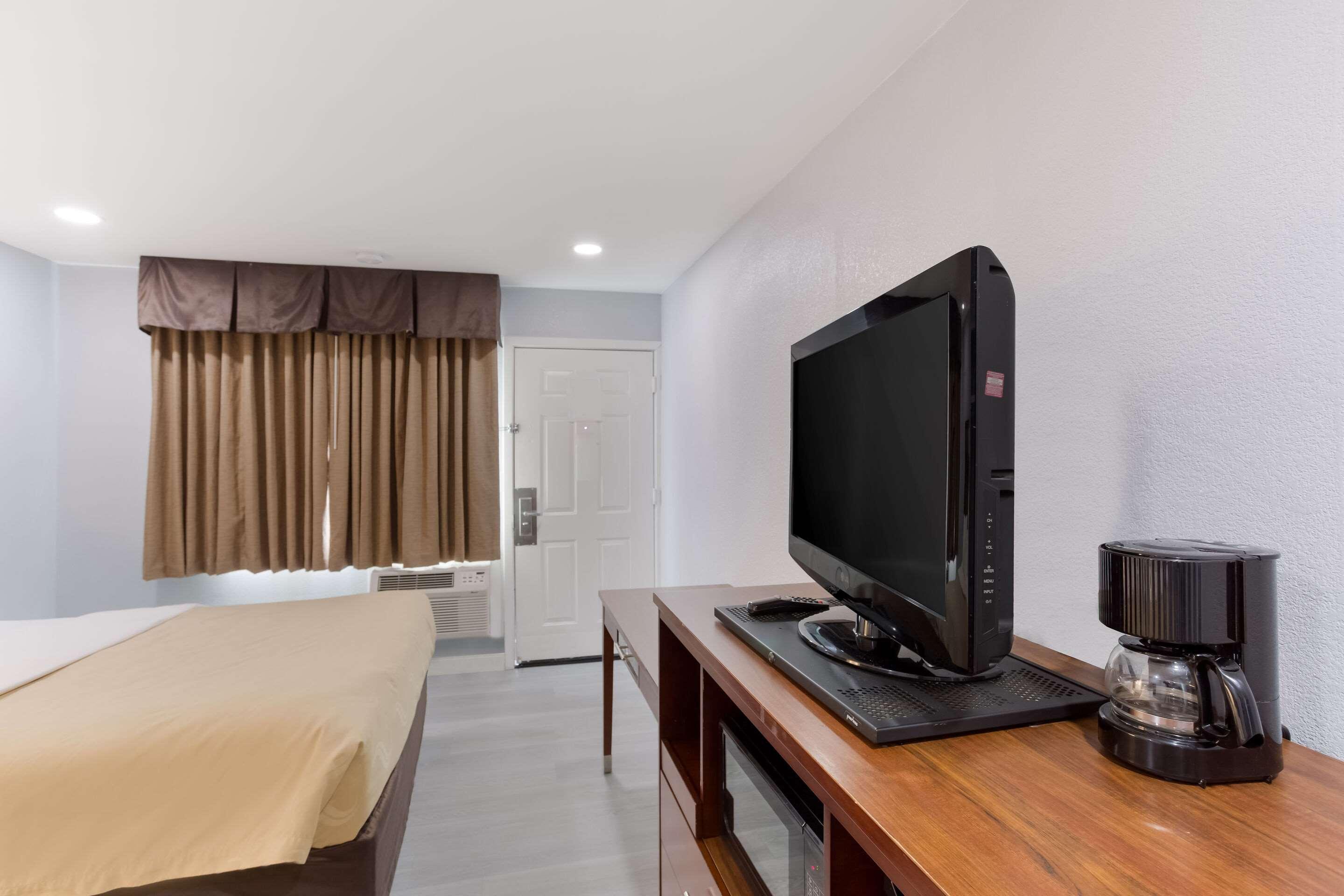 Quality Inn Redding Near I-5 מראה חיצוני תמונה
