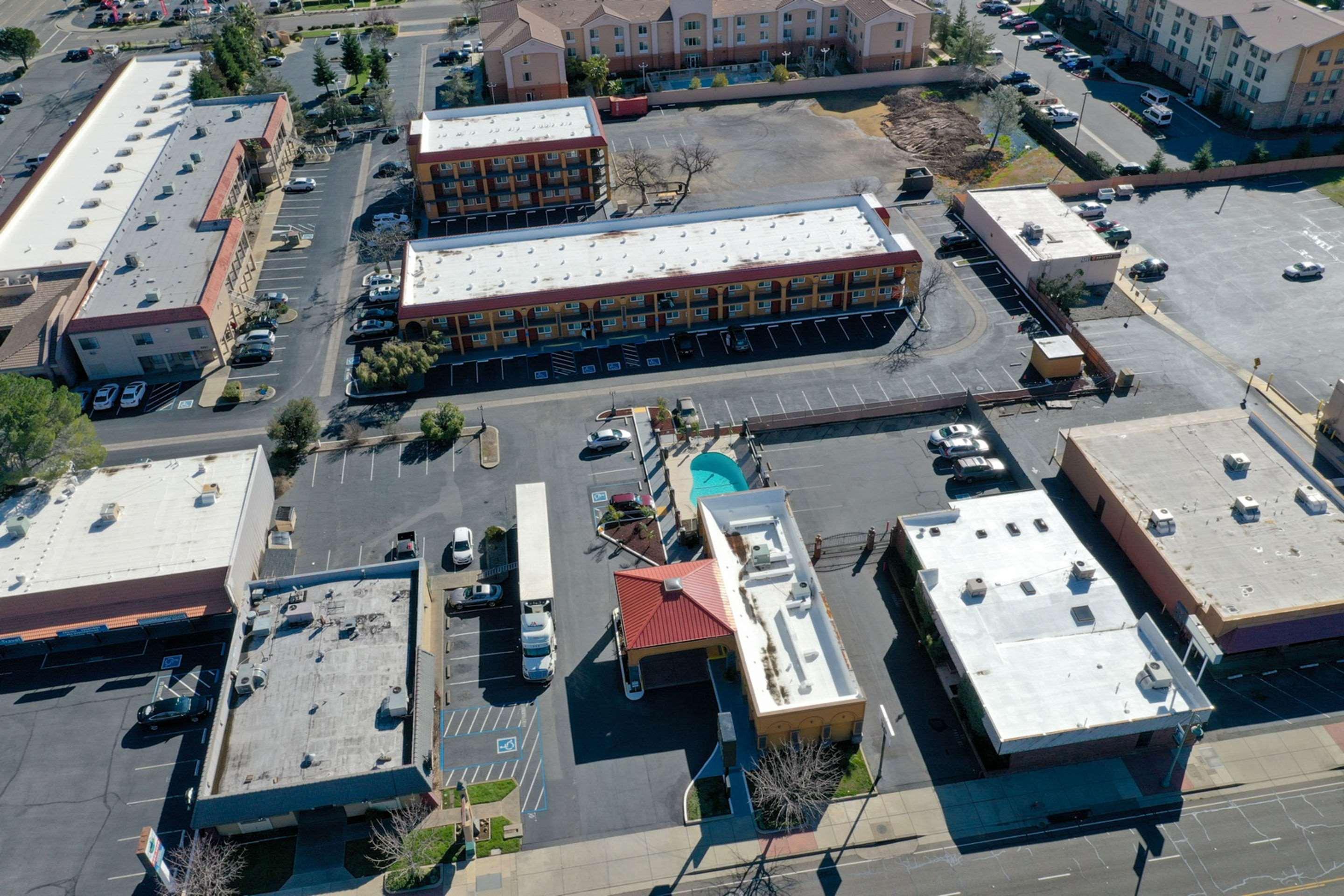 Quality Inn Redding Near I-5 מראה חיצוני תמונה