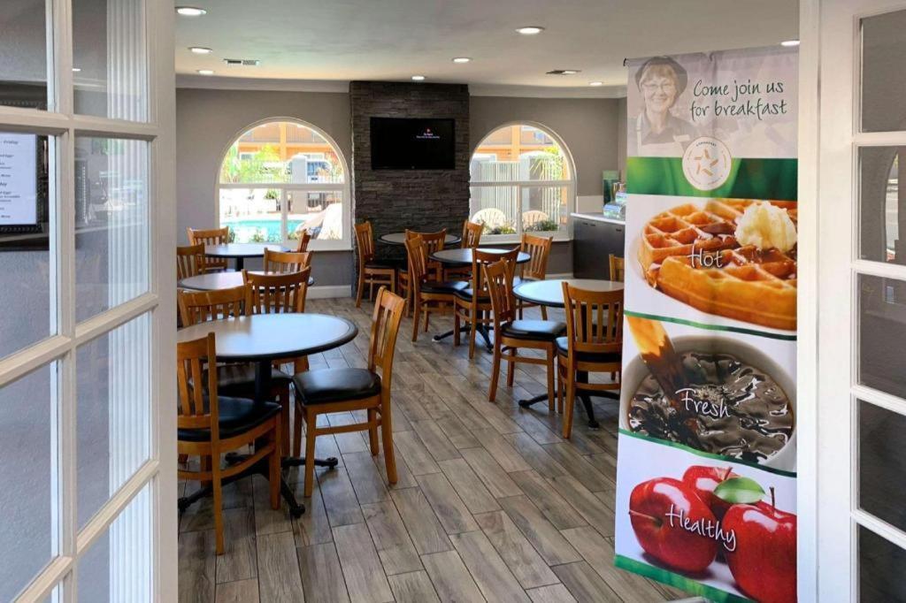 Quality Inn Redding Near I-5 מראה חיצוני תמונה