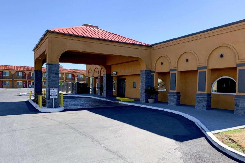 Quality Inn Redding Near I-5 מראה חיצוני תמונה