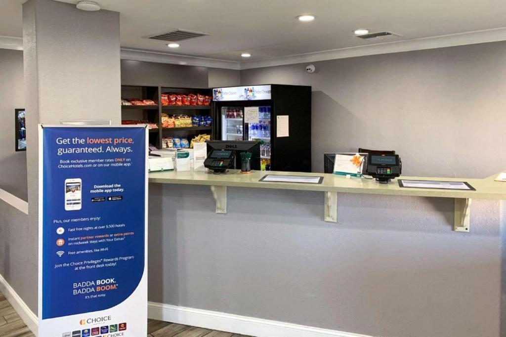 Quality Inn Redding Near I-5 מראה חיצוני תמונה